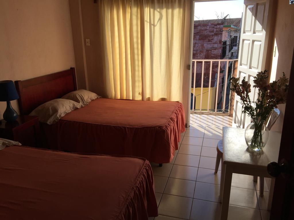 Hotel Villa Margarita Flores Oda fotoğraf